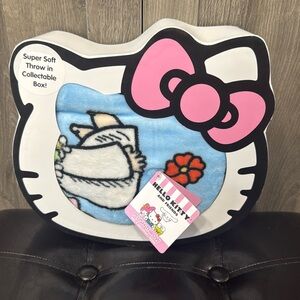 New Hello Kitty & Friends & Flowers 46 x 60 Plush Throw Blanket In Shaped Box